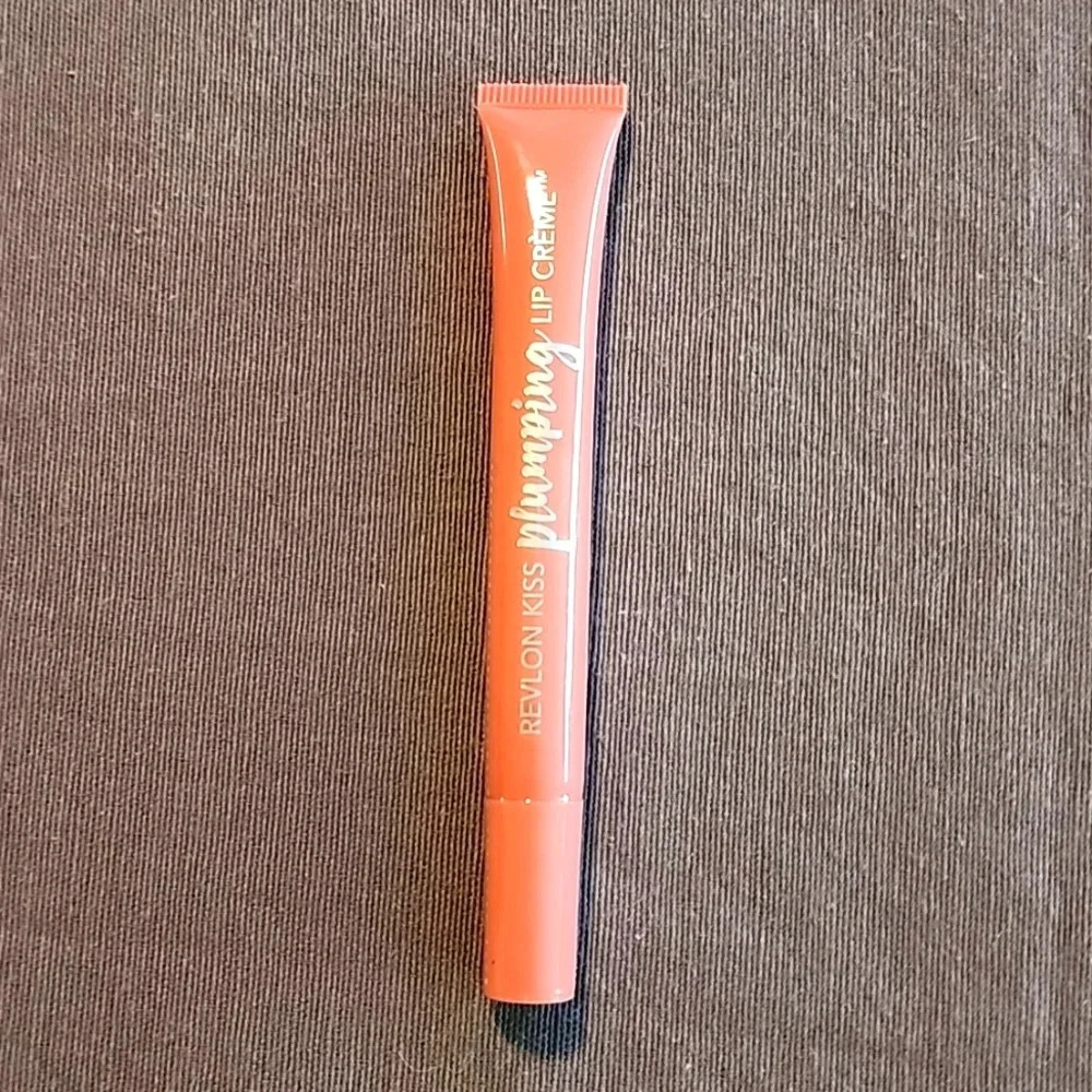 Revlon Kiss Plumping Lip Creme-505 Abricot Silk